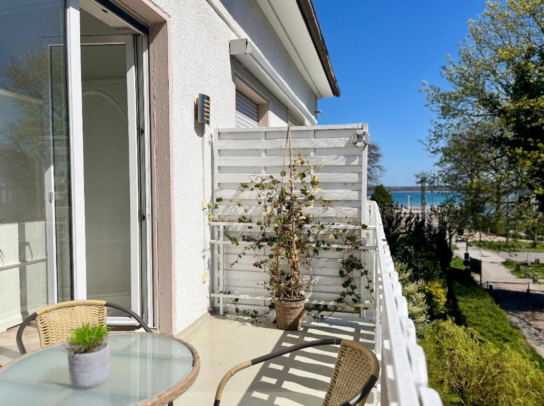 Strand Studio Mit Meerblick & Balkon Lübeck Exterior foto